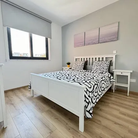 Bright & Cozy In Apartmán Livadhia