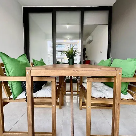 Bright & Cozy In Daire